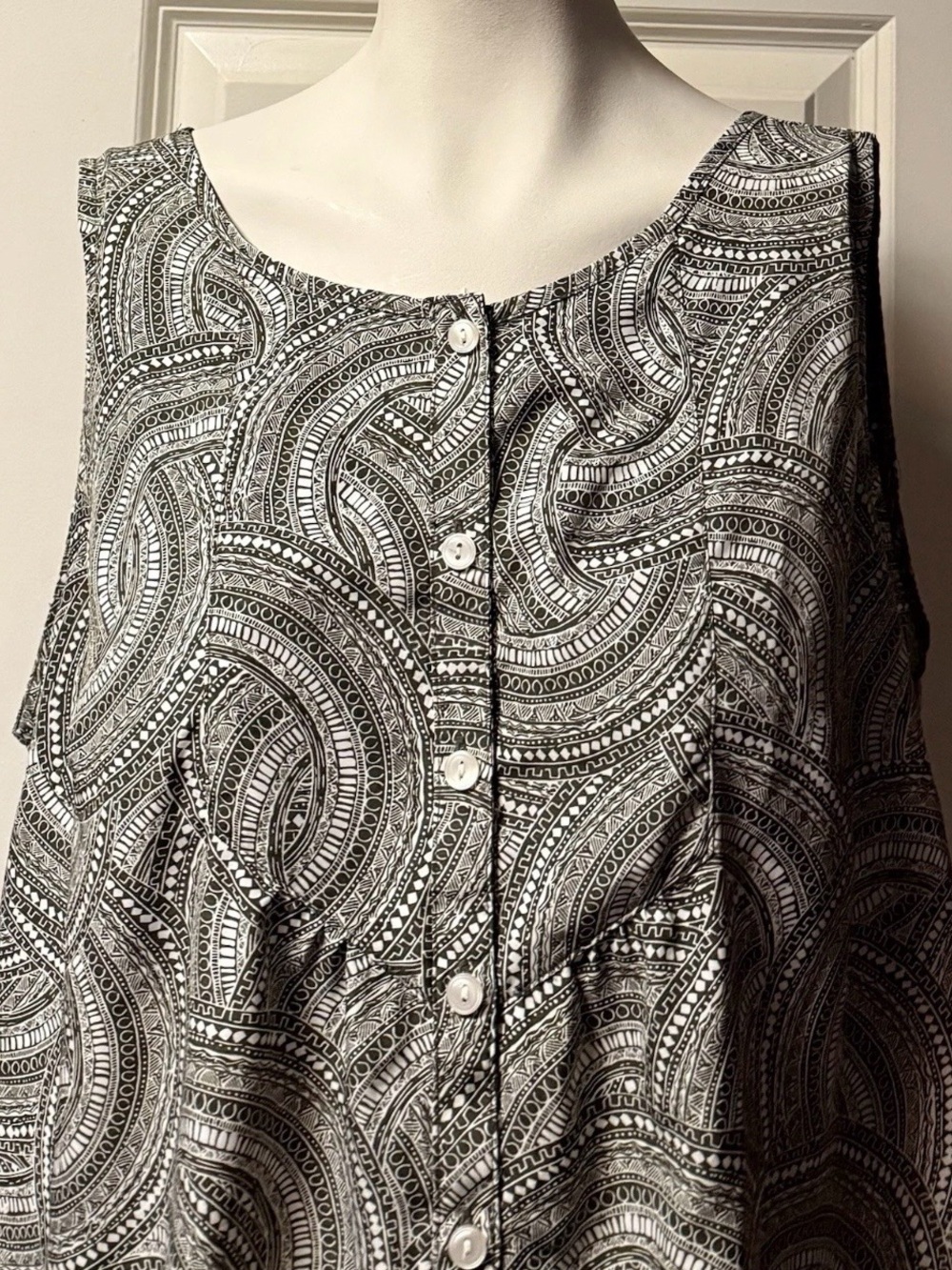 Croft & Barrow ~ Women’s ~ Top ~ XL ~ Blouse ~ Sleeveless